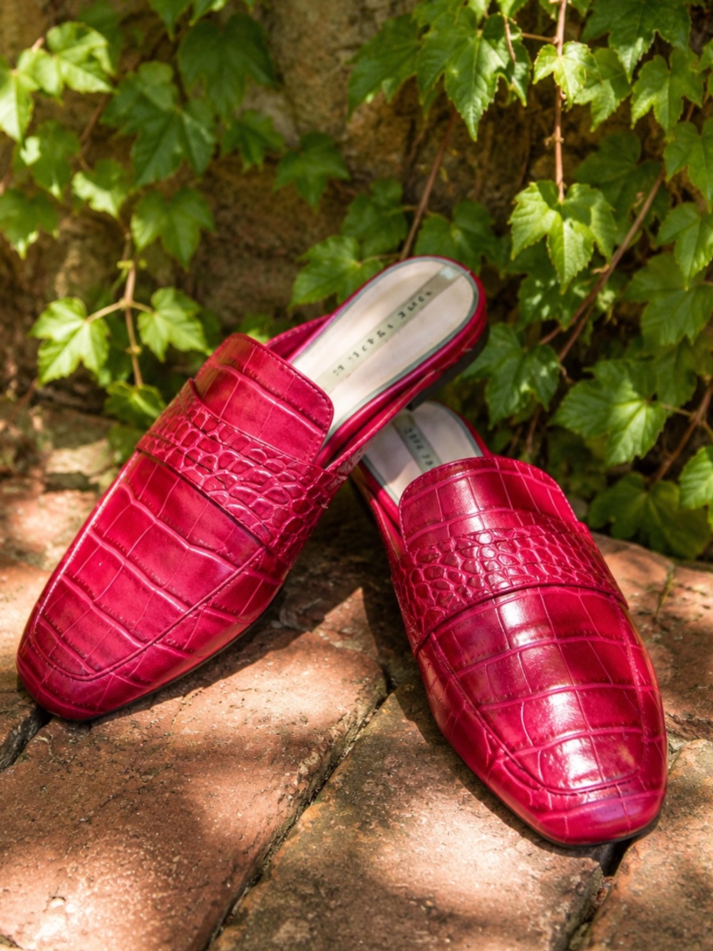 ZARA Chic Red Minimalist Slip-On Croc Embossed Flat Walkable Mules, 36
